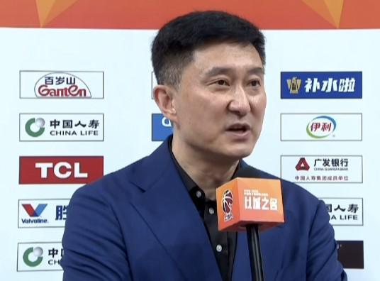 必赢下载-杜锋：多人有伤依然顽强拼搏，赢球的关键就是广东篮球的精神